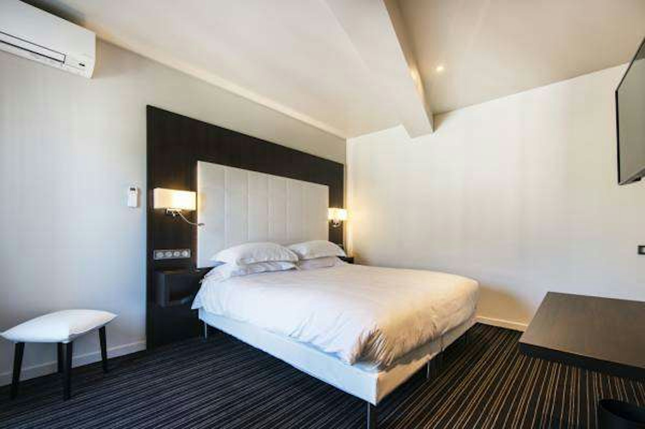 Hôtel 66 4/27