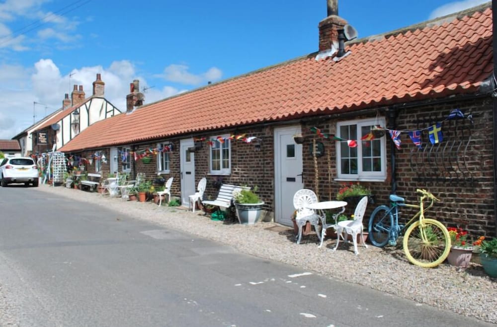 OYO Yarm Cottages 53/64