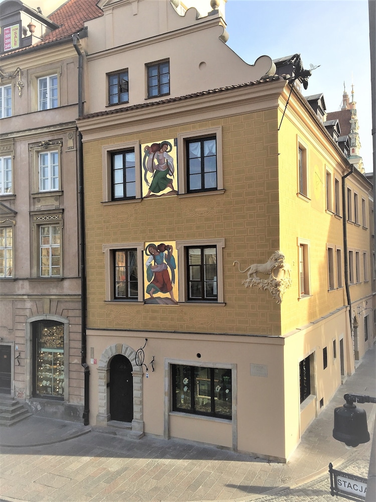 Luxury Collection Mondrian Market Square 3/48