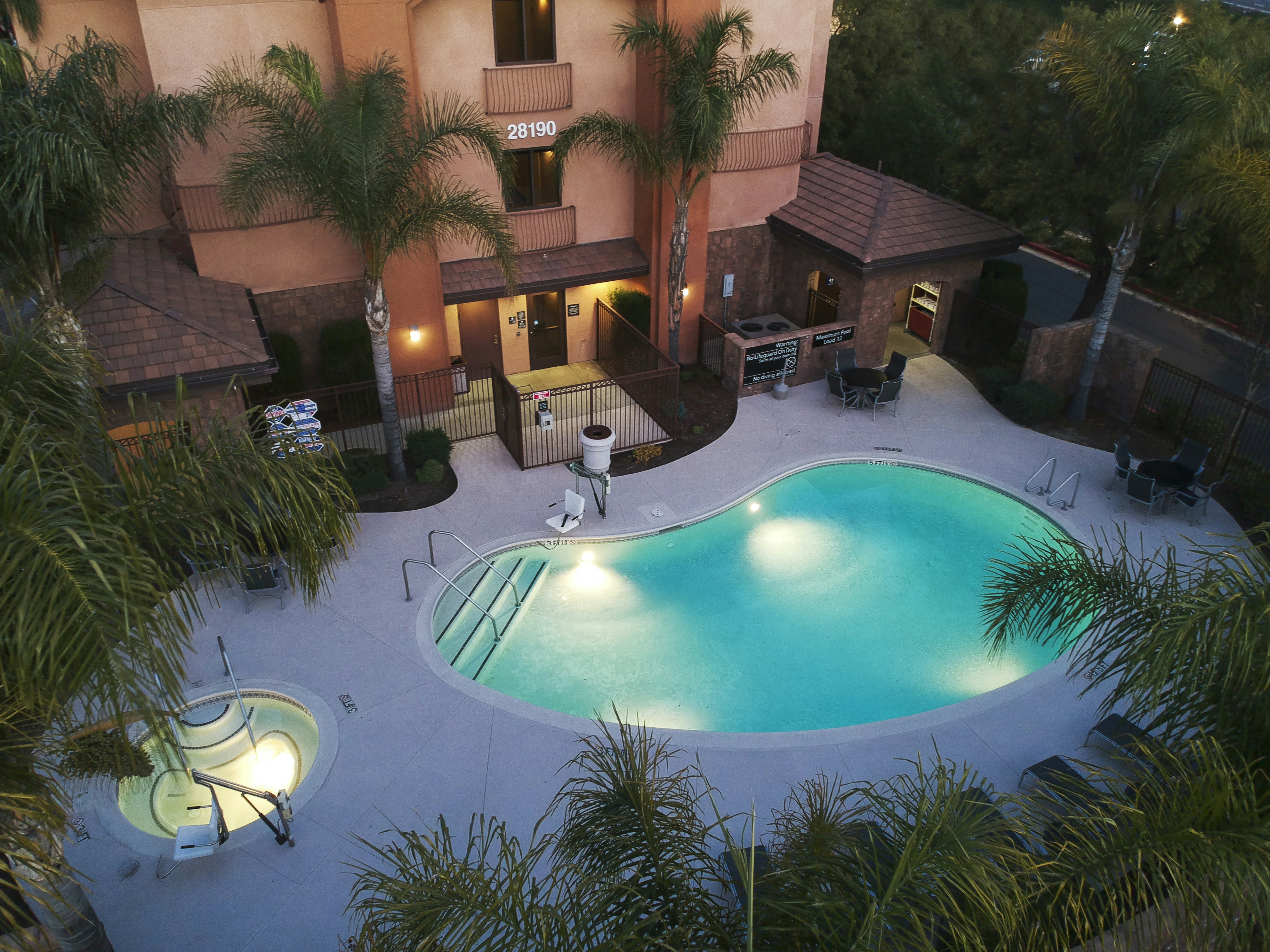 Hampton Inn & Suites Temecula 38/40