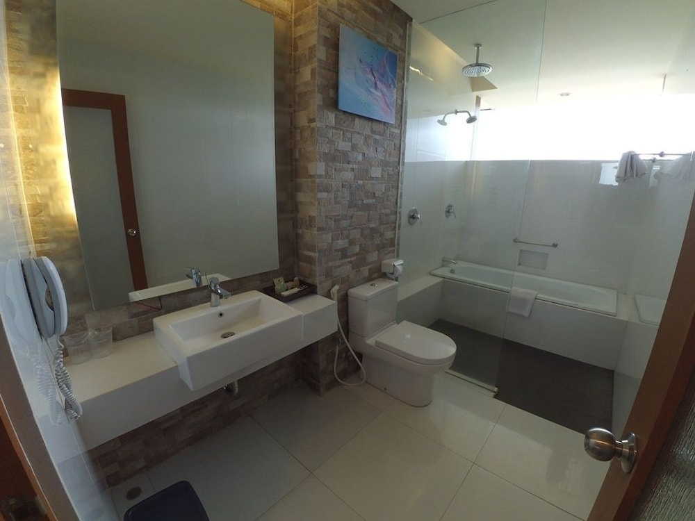 Purnama Hotel 48/50
