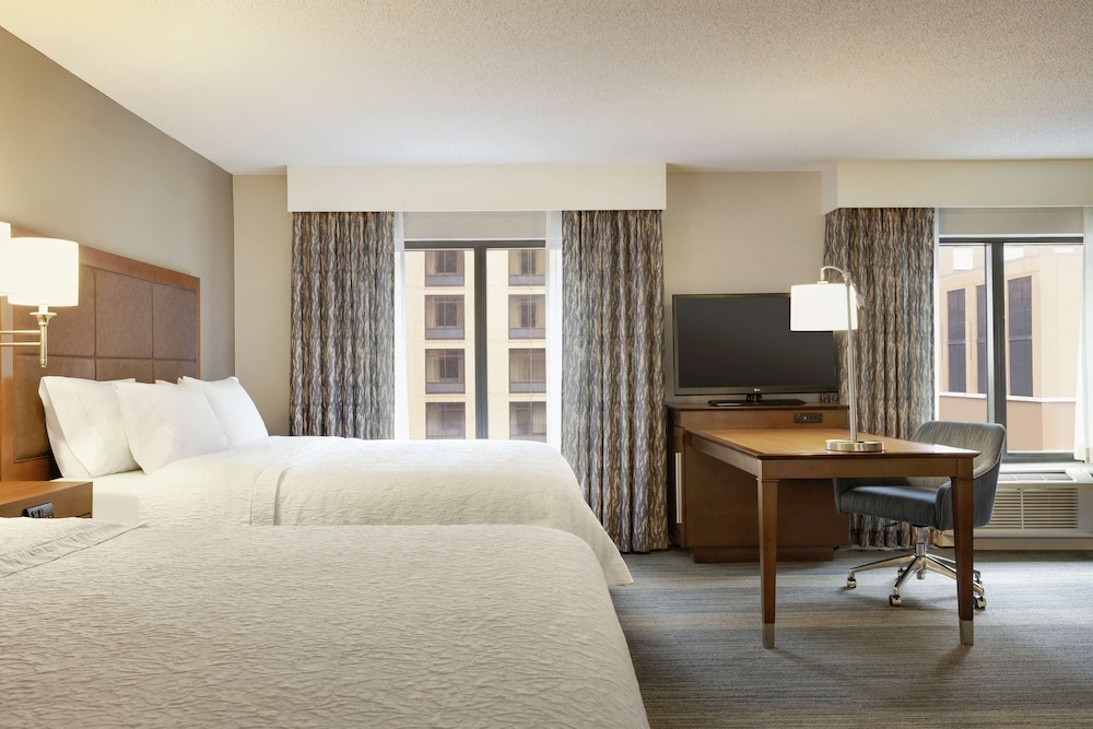 Hampton Inn And Suites Nashville Downtown Tn 22/53