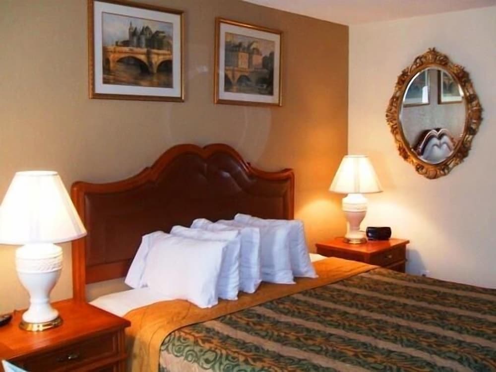 A Victory Hotel-Southfield 20/28