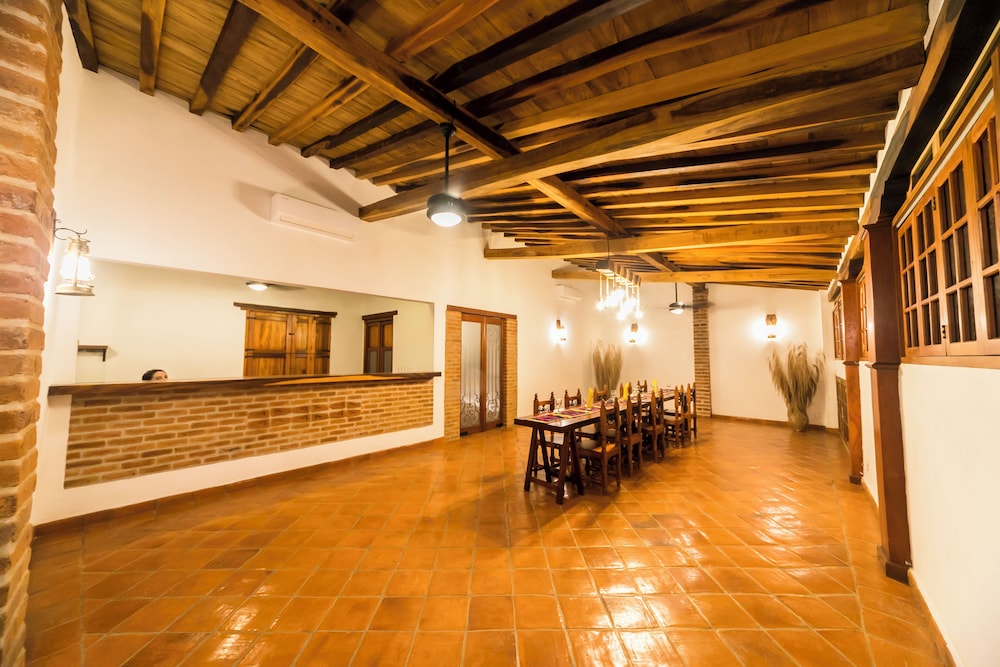 BOHEMIA HOTEL BOUTIQUE 5/50