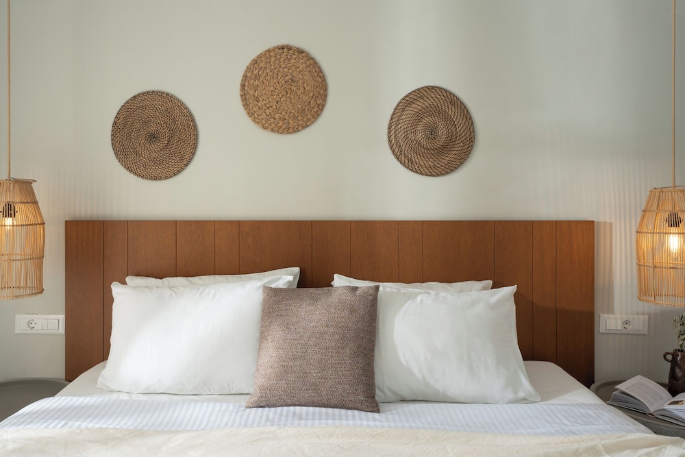 Ekati Mare Lifestyle Resort 55/72