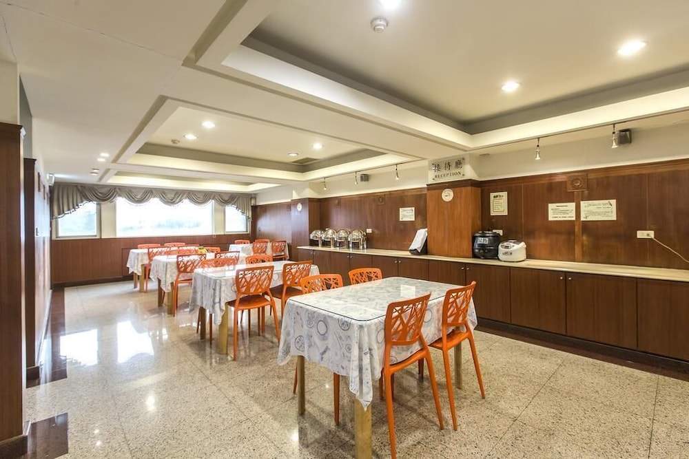The Young Hotel Taoyuan 25/32
