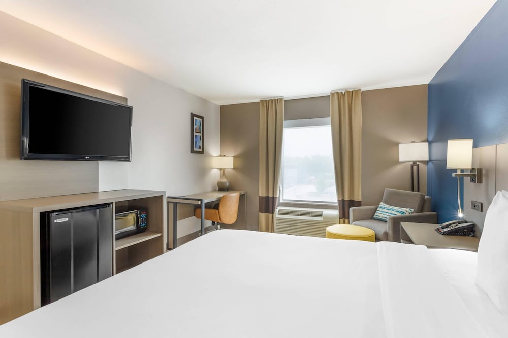 ROOM, KING BED, ACCESSIBLE