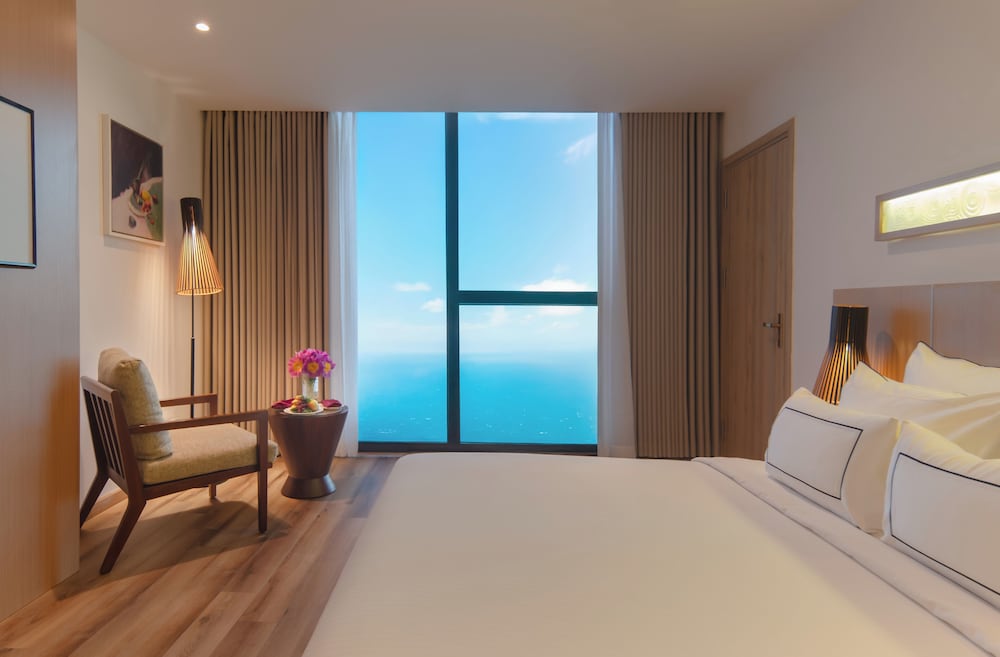 ROYAL, PREMIUM, DOUBLE BED, BEACH FRONT