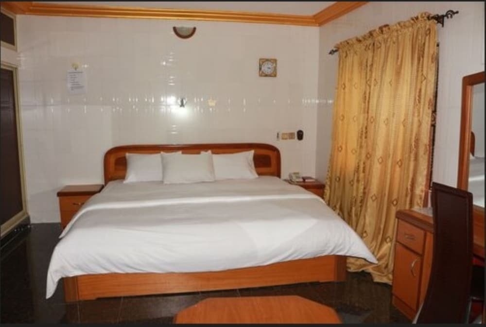 Cute Villa Hotel And Suites 4/17