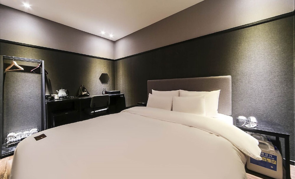 Hotel Frenchcode 10/50