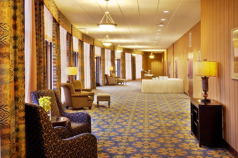 Holiday Inn Quincy, an IHG Hotel 45/75