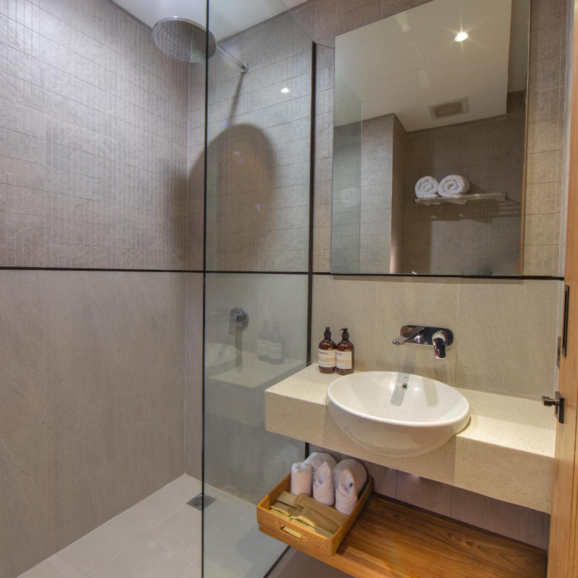 Suites5 Hotel 32/34
