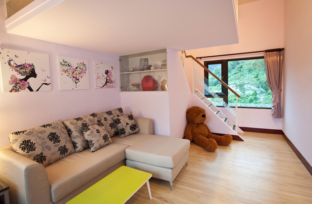 Li Wu Zuo Can B&amp;B 47/71
