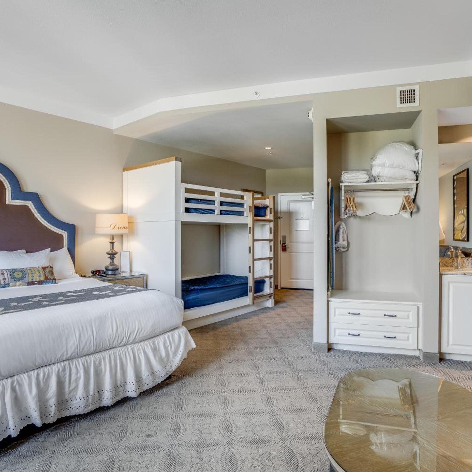 Family Suite, Junior Suite
