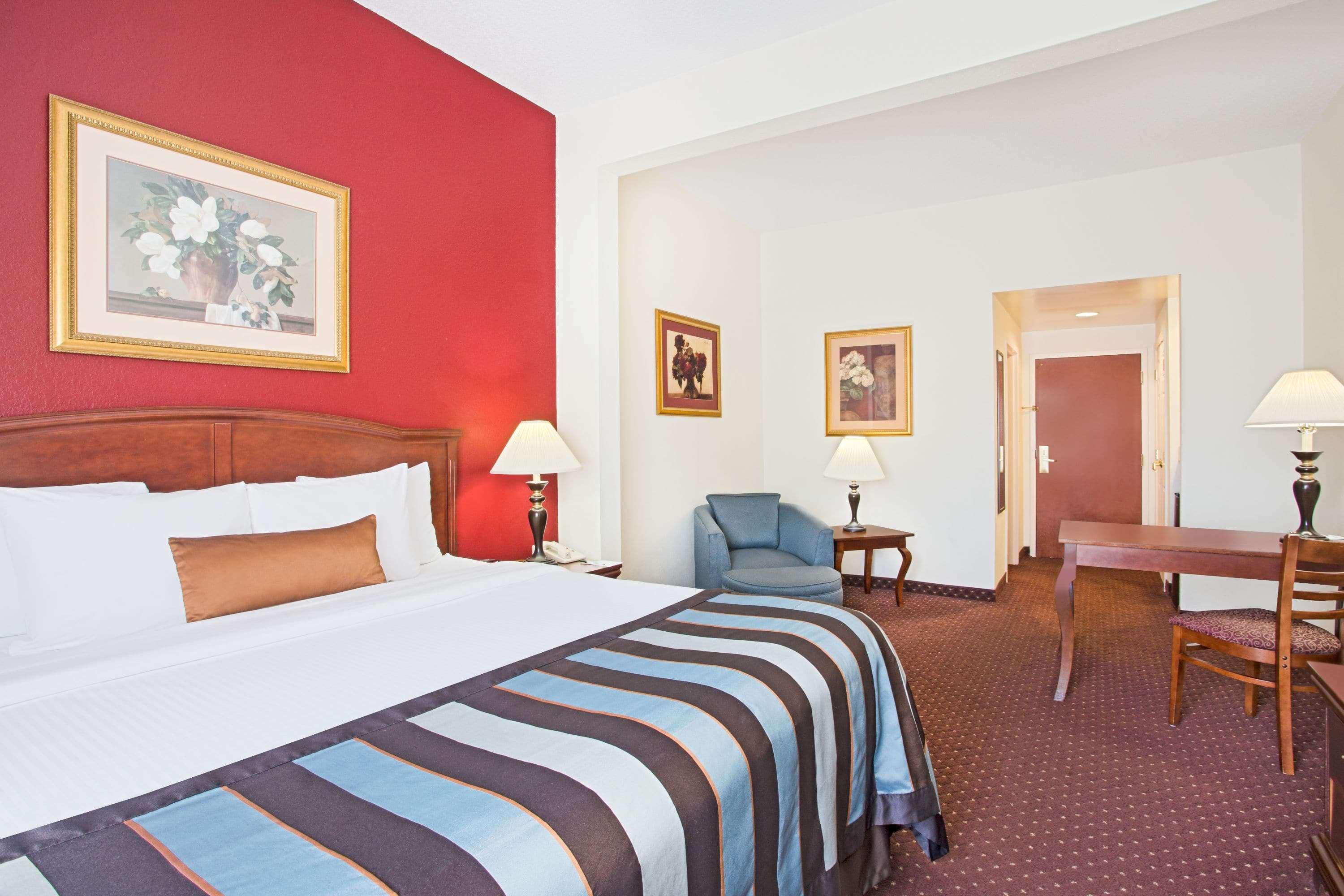 Room, King Bed