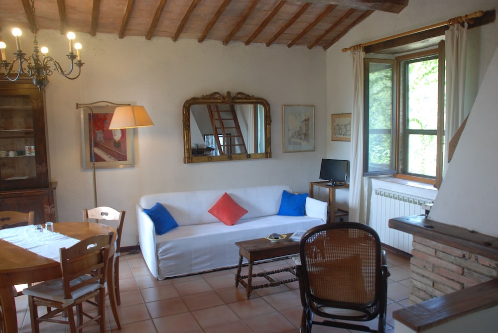 Agriturismo Podere Conte Ràcani 14/40