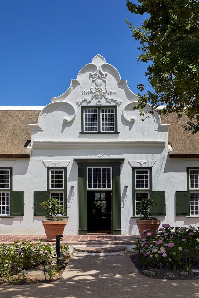 Blaauwklippen Manor House & Jonkershuis by Newmark 3/50