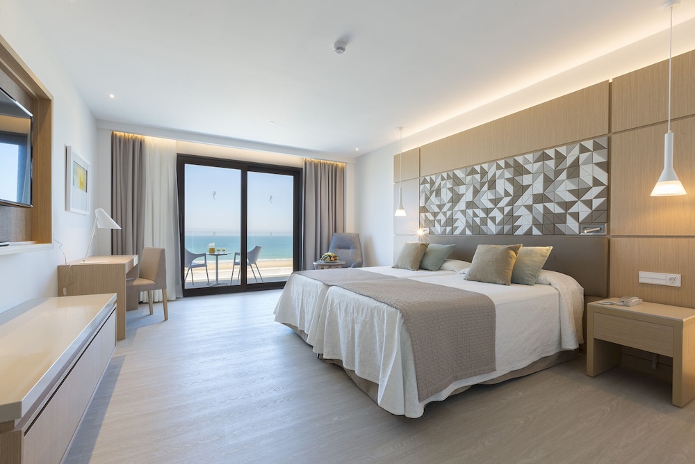 Room, Triple, Twin Beds, Murphy Bed, Sea View, Balcony