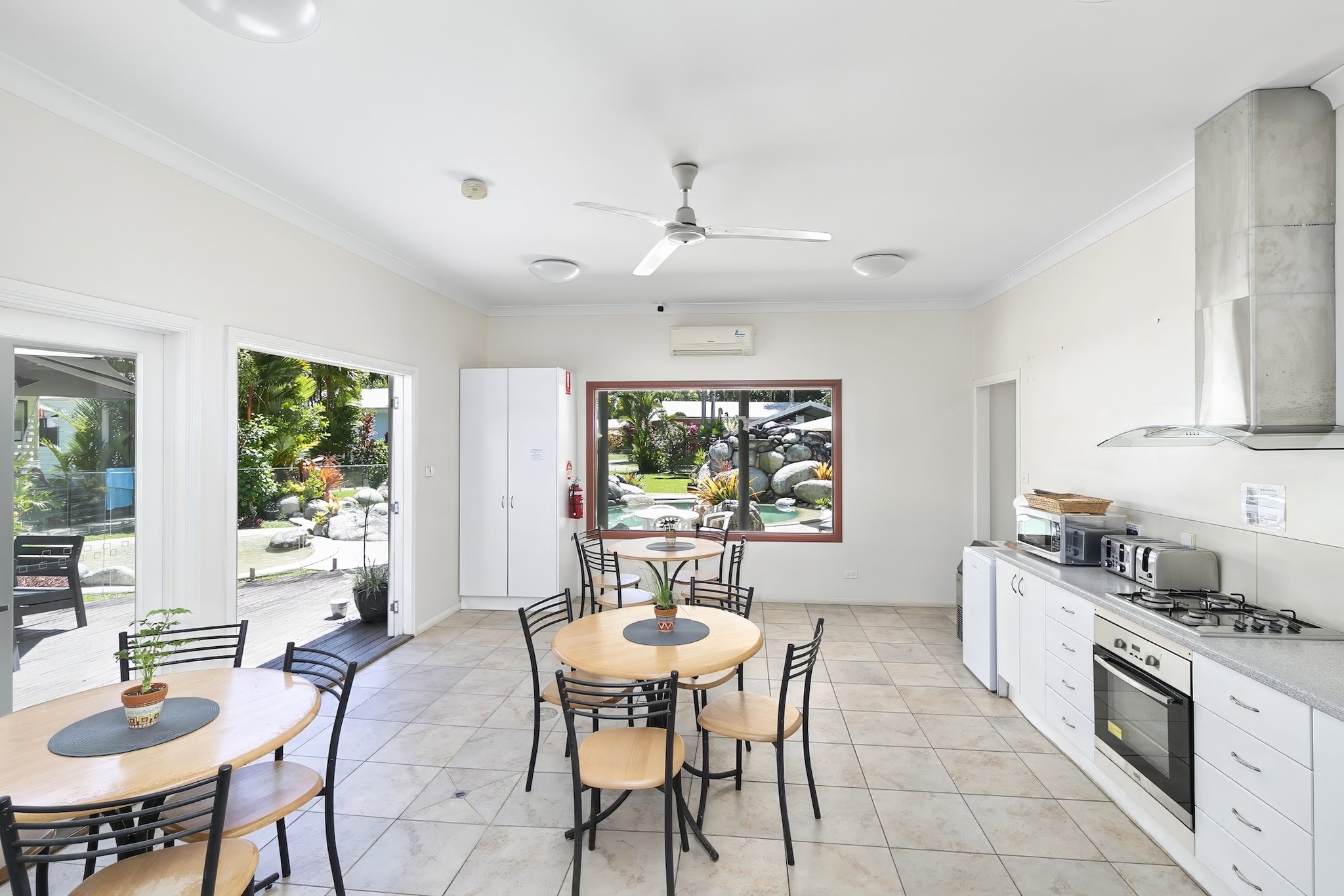 Mossman Motel Holiday Villas 6/8
