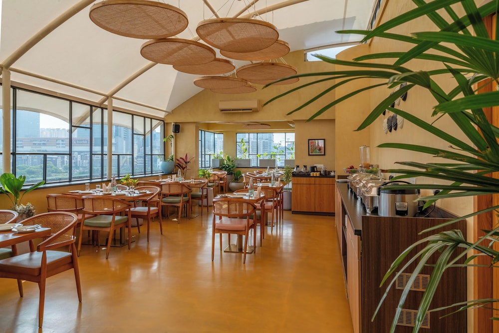 Serenity Inn La Serene 40/56
