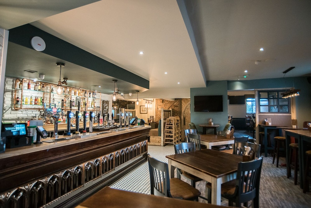 Cat and Lion Country Pub and Hotel 34/51