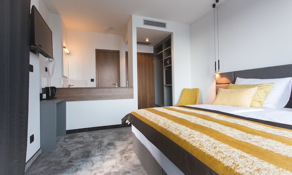 Bel Residence 21/80