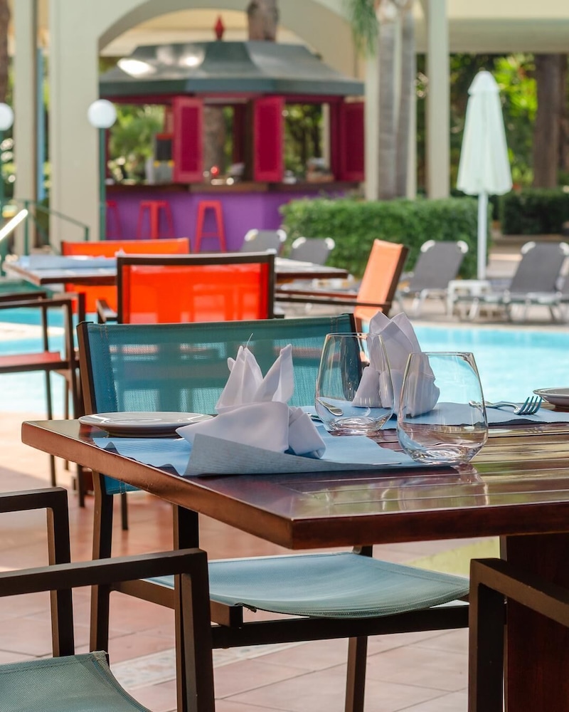 Dionysos Hotel 63/76