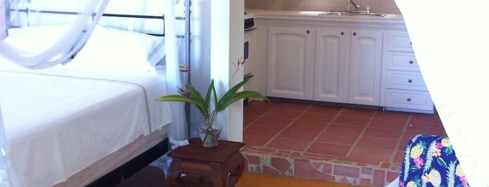 Galley Bay Cottages 3/50