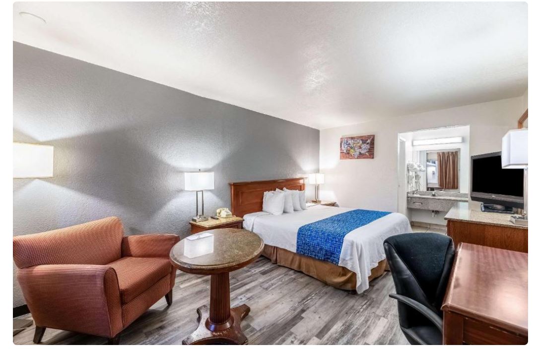 ROOM, KING BED, ACCESSIBLE