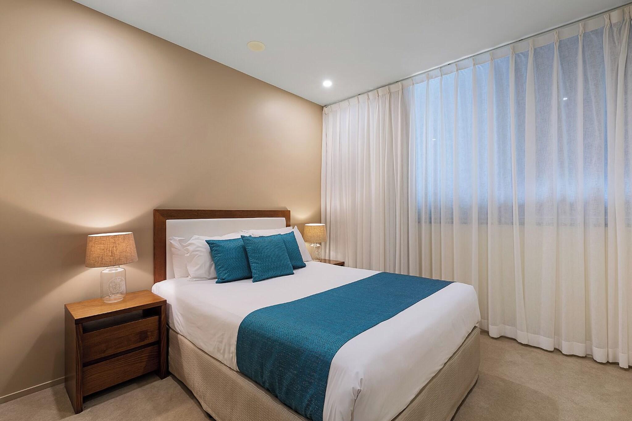 3 Bedrooms, Apartment