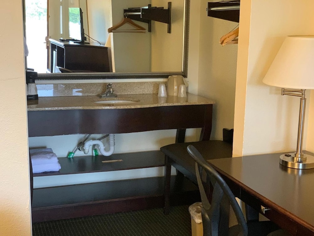Blackwater Inn 36/36