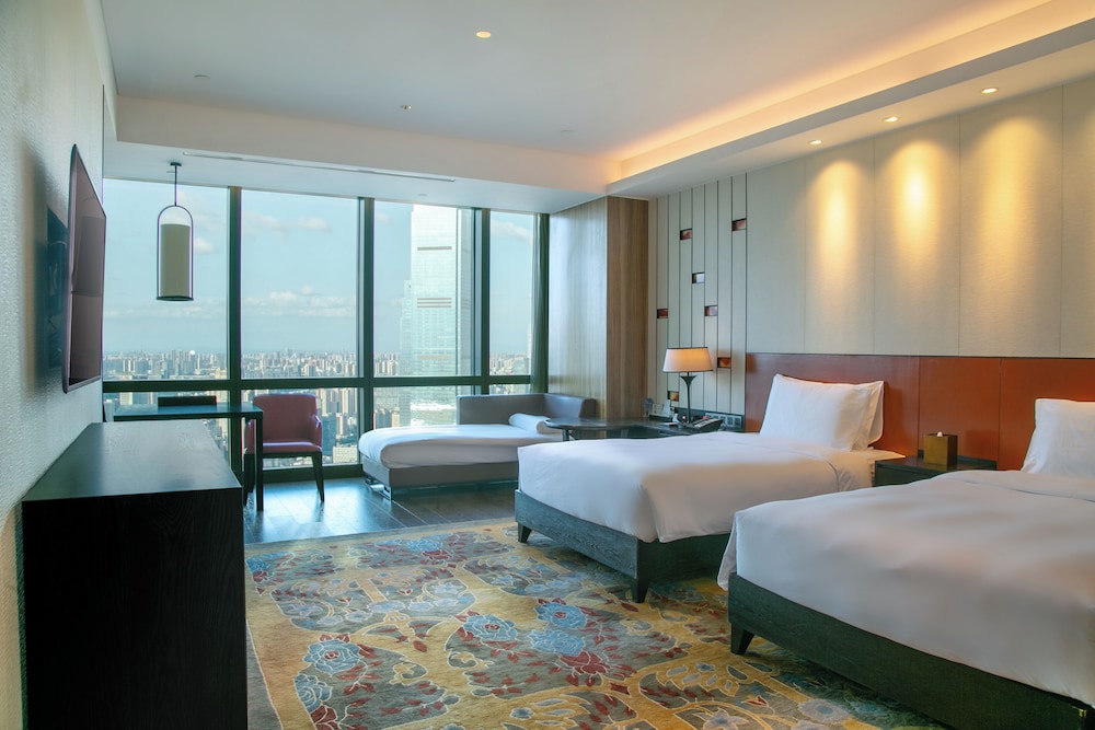 Deluxe, Twin Beds, Sofa