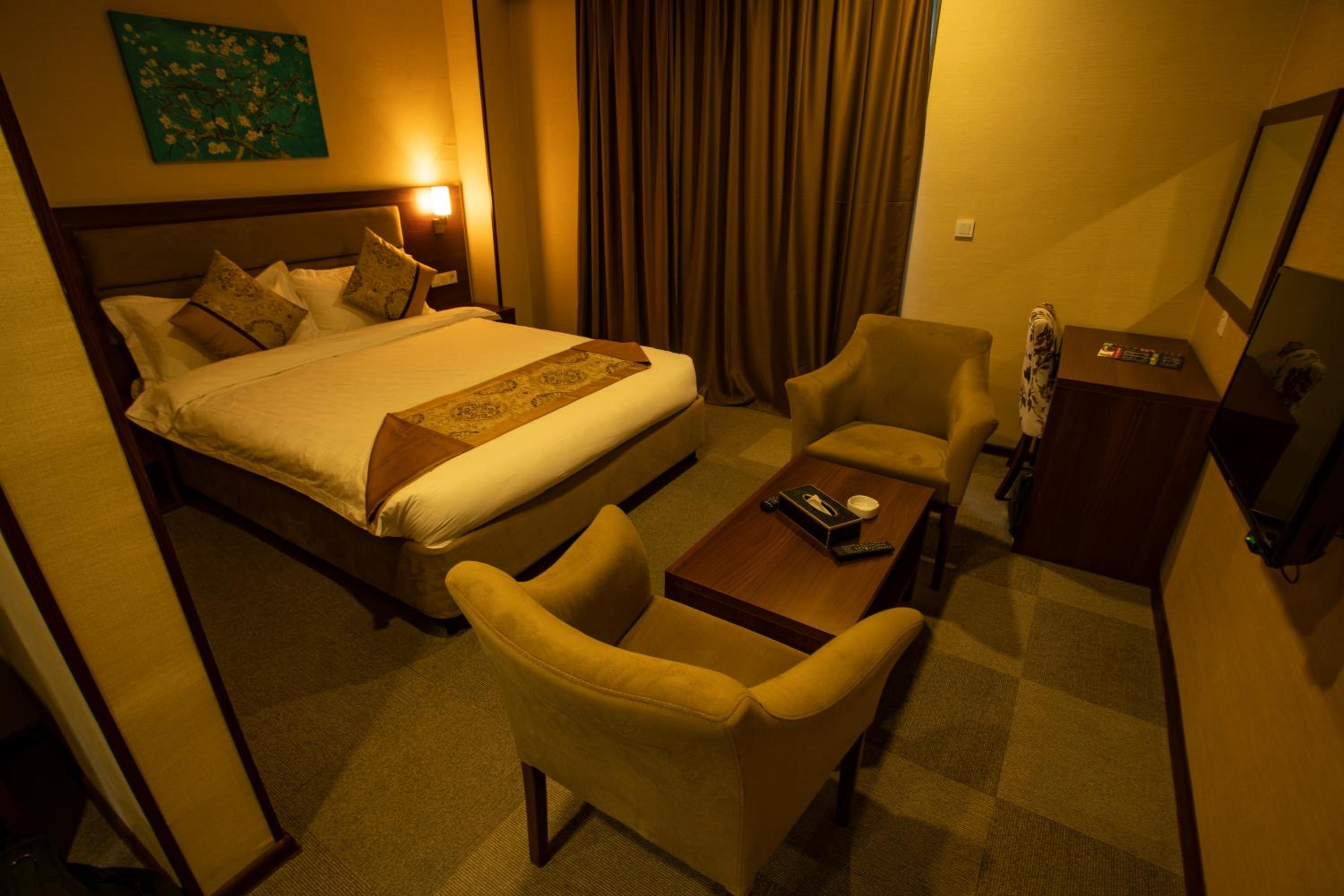 Halwachy Hotel 22/63