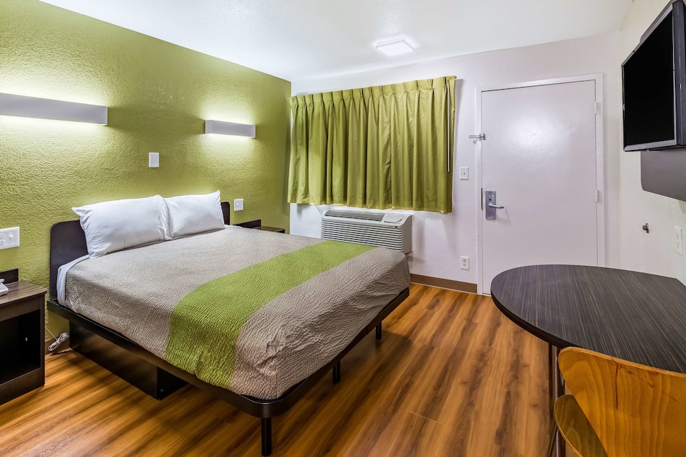 Motel6 Bellmead, TX - Waco 21/57