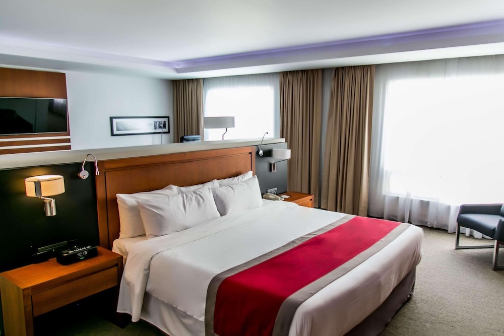 Upgrade, Suite, King Bed، Sheraton Leon 2/4
