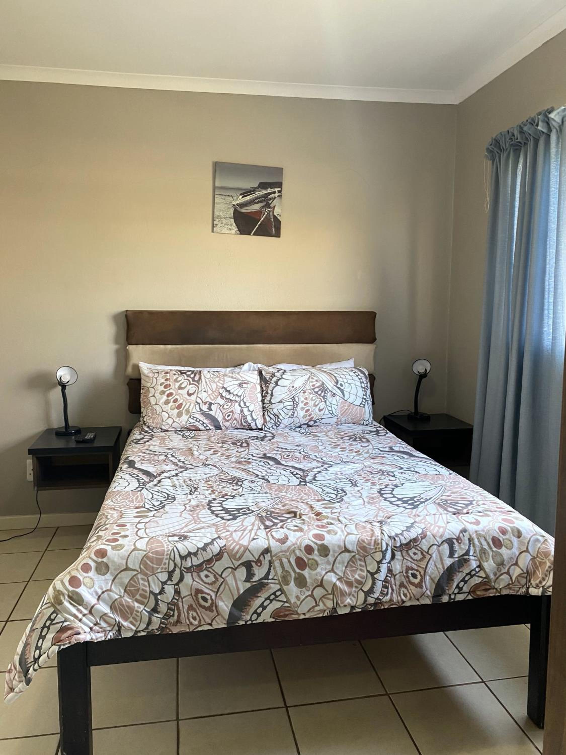 Newlands Country Lodge 3/16