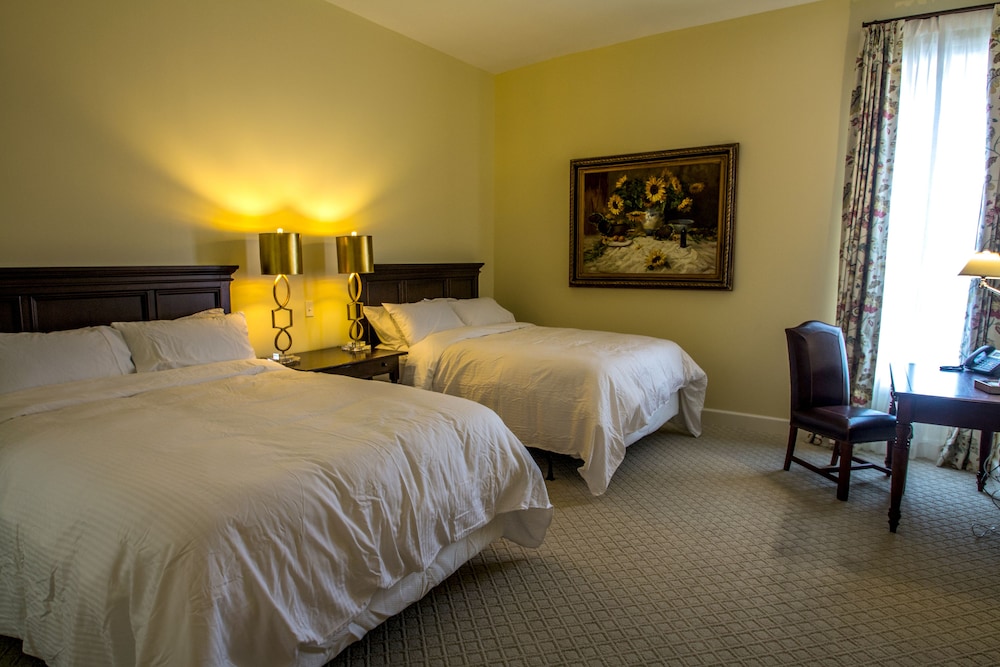The Meadows Hotel 8/42