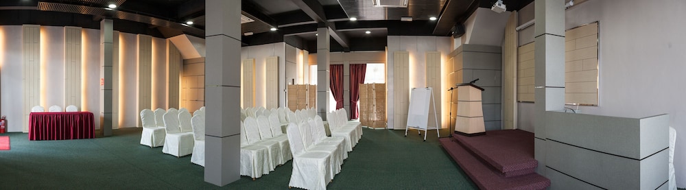 Paragon Lutong Hotel 24/38