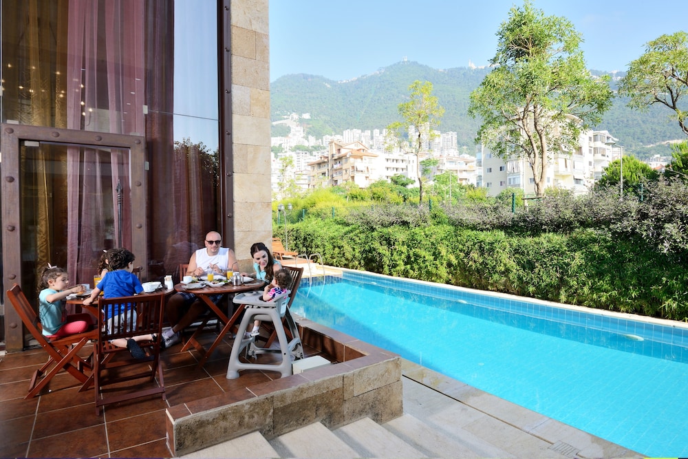 Reston Hotel, Jounieh 21/35