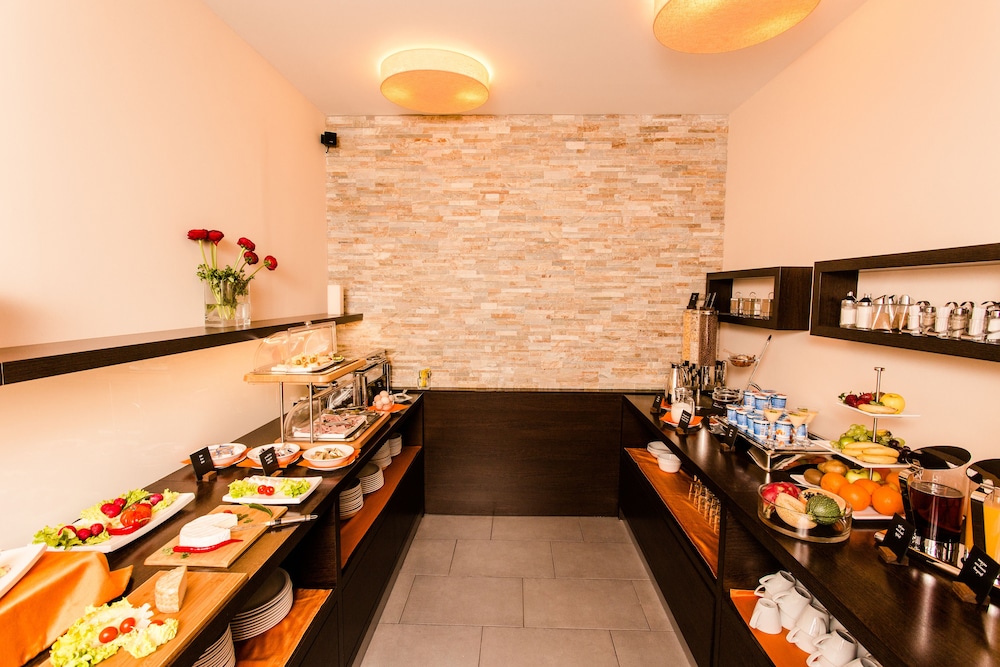 Ahotel Ljubljana 22/31