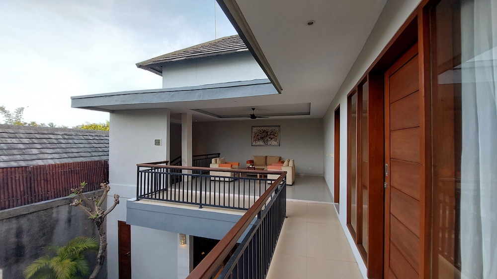 The Light Exclusive Villas Spa 2/72