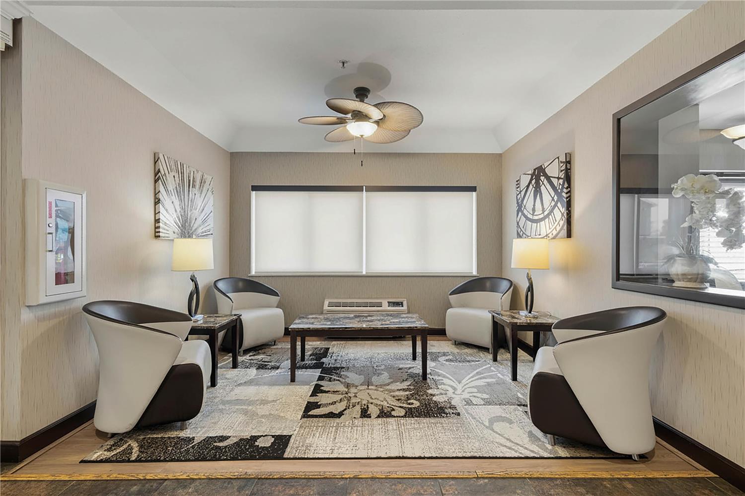 Best Western Crown Inn & Suites 6/10
