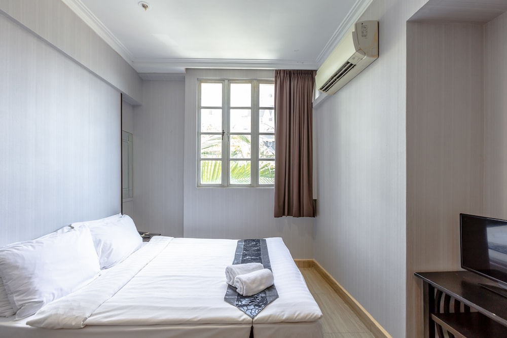 K Hotel 14 13/48