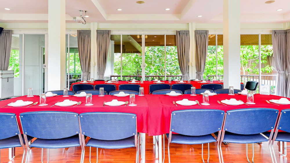 Baan Klang Aow Beach Resort 44/66