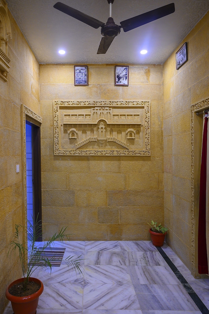 Hotel Akashdeep 30/50