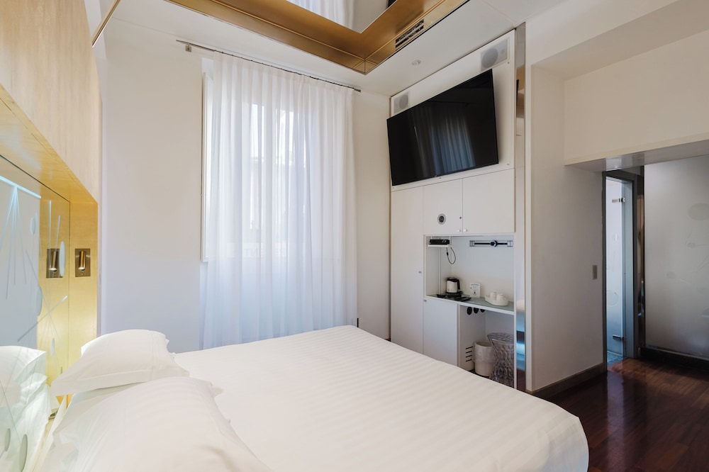 SUPERIOR, DOUBLE BED