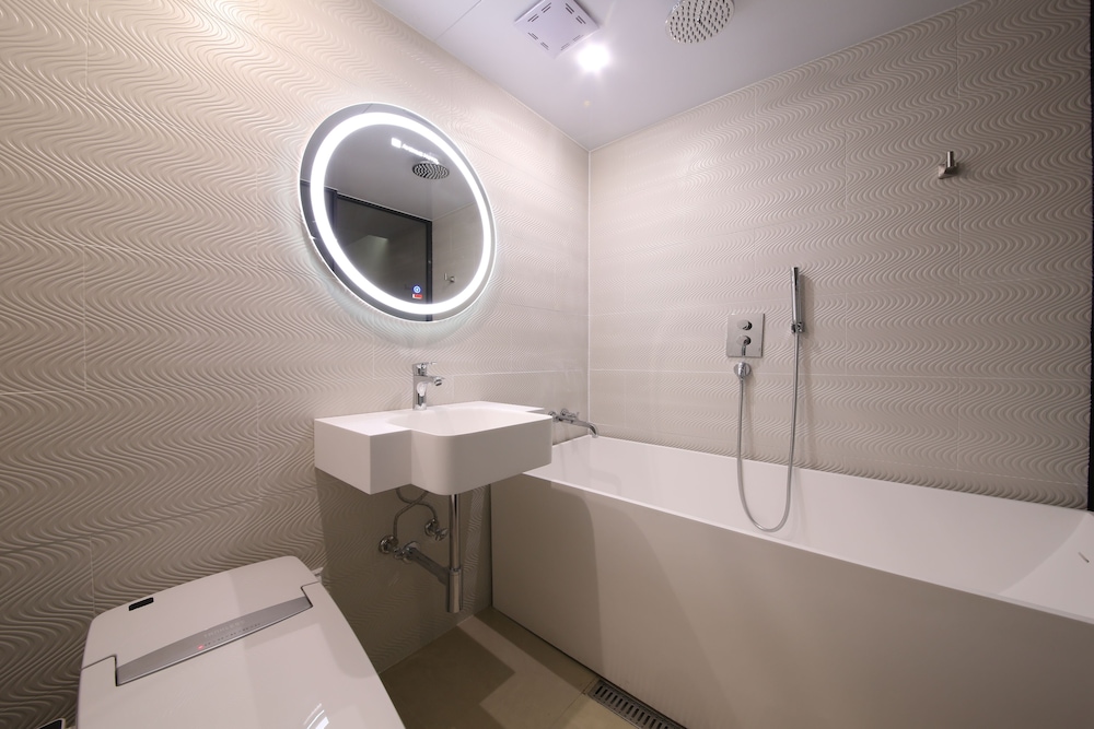 Avenue Hotel 37/41