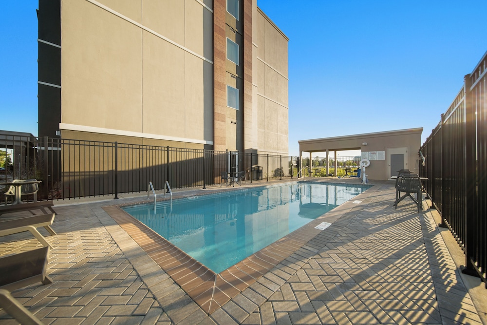 La Quinta Inn & Suites by Wyndham Sulphur (Lake Charles) 32/34