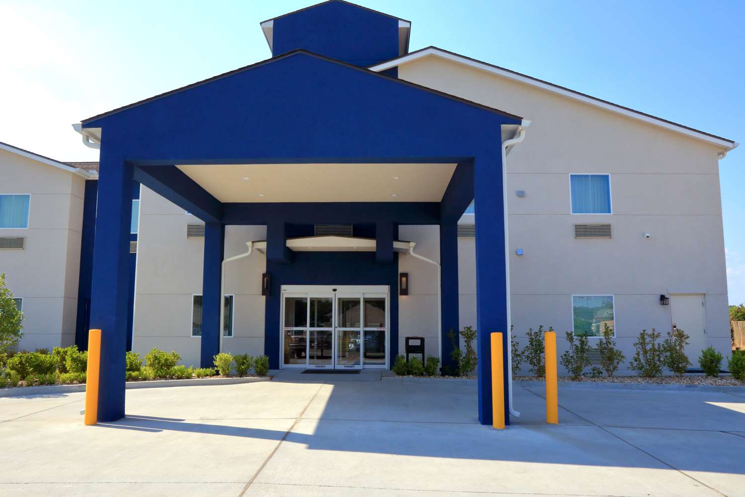 Americas Best Value Inn & Suites Prairieville 2/13