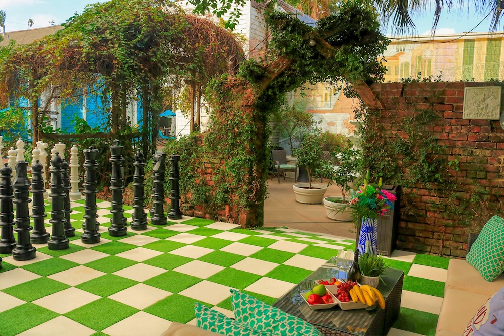 Best Location 7BR Next to FR Quarter! By YouRent 31/48